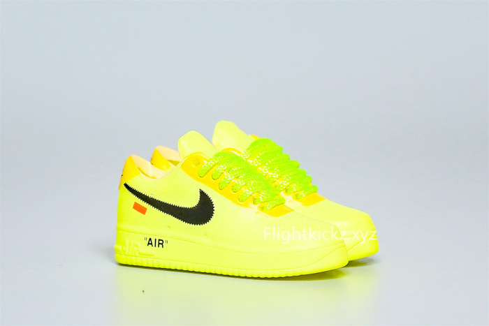 Mini Sneaker Off White X Nike Air Force 1 Volt 3D keychain