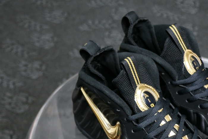 Nike Foamposite Pro Black Metallic Gold