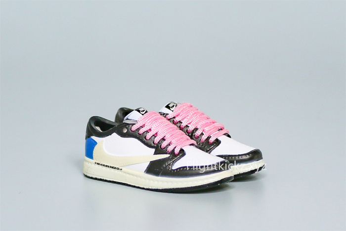 Mini Sneaker Fragment x Air Jordan 1 Low Pink Laces 3D keychain