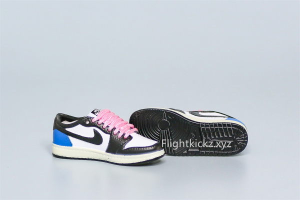 Mini Sneaker Fragment x Air Jordan 1 Low Pink Laces 3D keychain