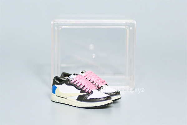 Mini Sneaker Fragment x Air Jordan 1 Low Pink Laces 3D keychain