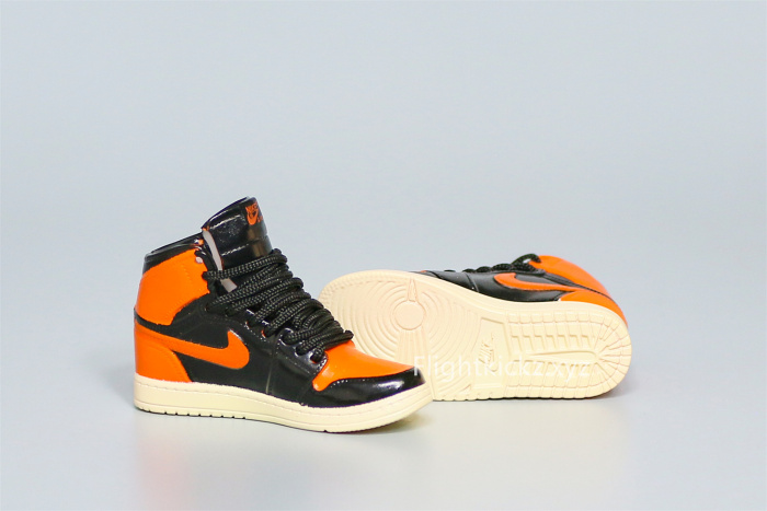 Mini Sneaker Air Jordan 1 Retro High Og Shattered Backboard 3.0 3D keychain