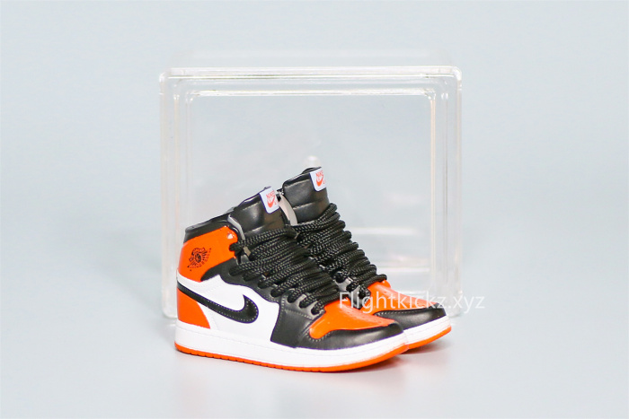Mini Sneaker Air Jordan 1 Retro High Og Shattered Backboard 3D keychain