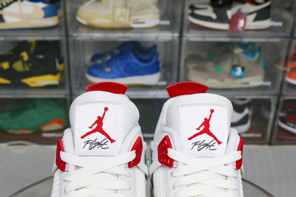 Nike SB x Air Jordan 4  Varsity Red  is a Family & Friends （A1）