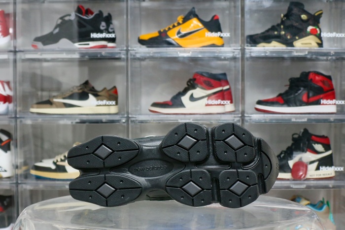 New Balance 9060 Black Cement