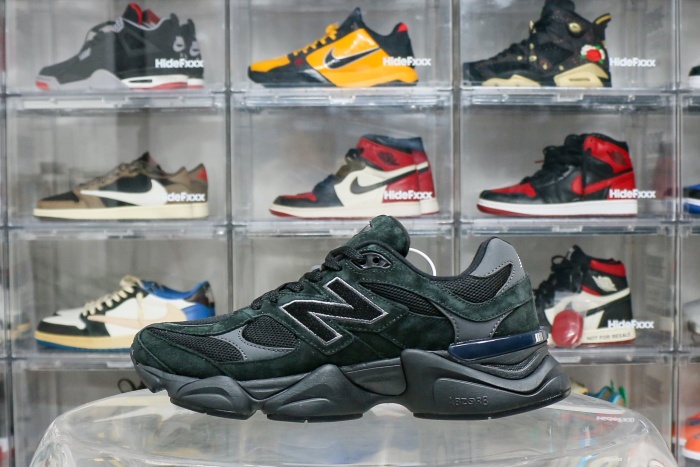 New Balance 9060 Black Cement