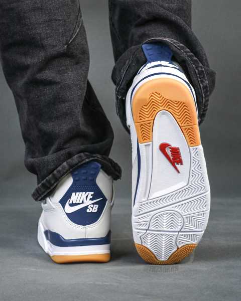 Nike SB x Air Jordan 4 “Navy Blue” 2025（A1）