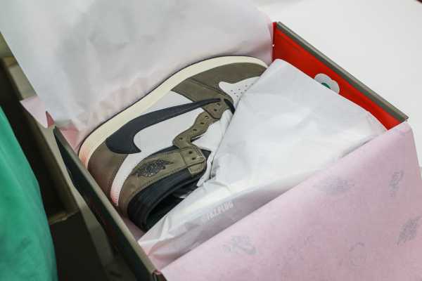 US Warehouse: Travis Scott x Air Jordan 1  2019 （A1）