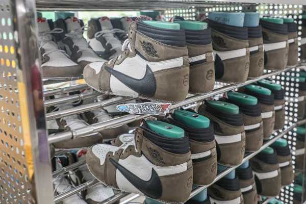 US Warehouse: Travis Scott x Air Jordan 1  2019 （A1）