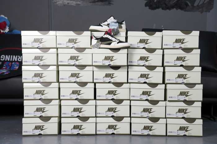 US Warehouse: Travis Scott x Air Jordan 1 Low OG SP WMNS Olive （A1）