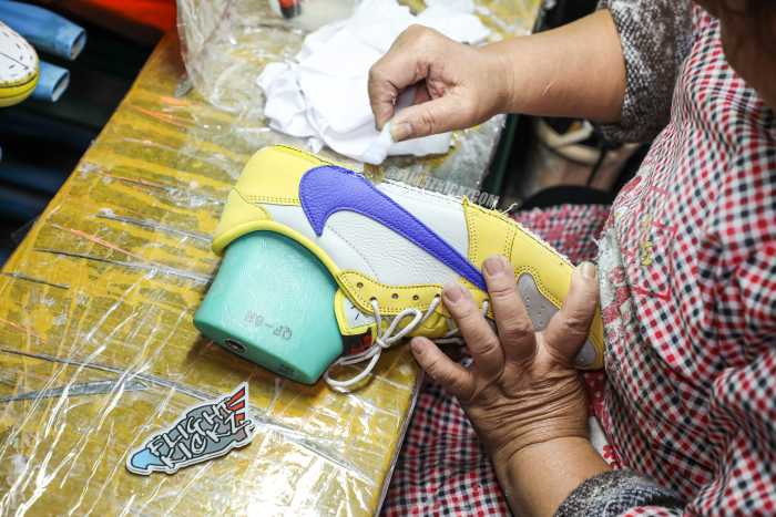 US Warehouse:Travis Scott x Air Jordan 1 Retro Low OG SP “Elkins/Canary Yellow”（A1）