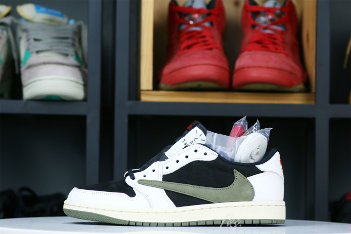 US Warehouse: Travis Scott x Air Jordan 1 Low OG SP WMNS Olive （A1）