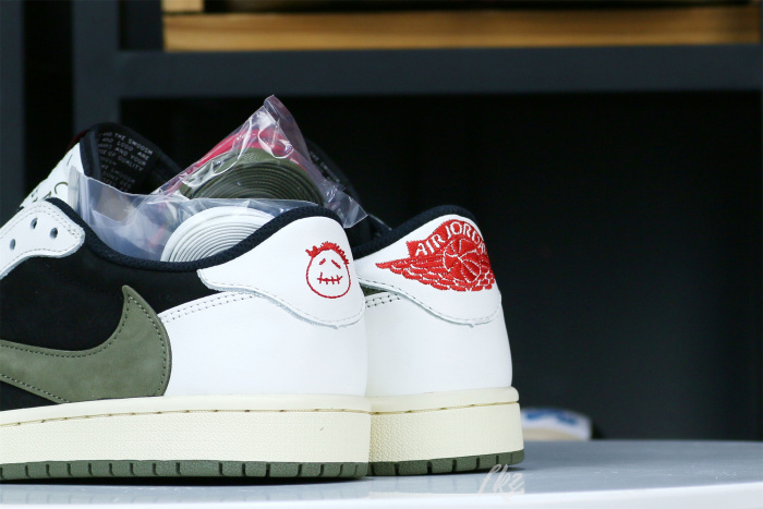 US Warehouse: Travis Scott x Air Jordan 1 Low OG SP WMNS Olive （A1）