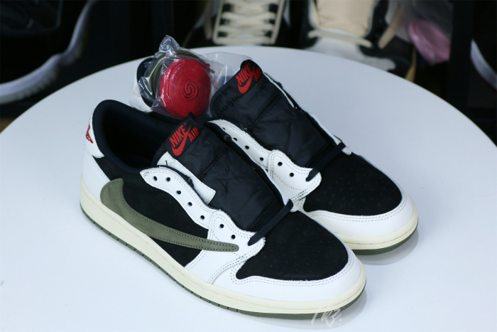 US Warehouse: Travis Scott x Air Jordan 1 Low OG SP WMNS Olive （A1）