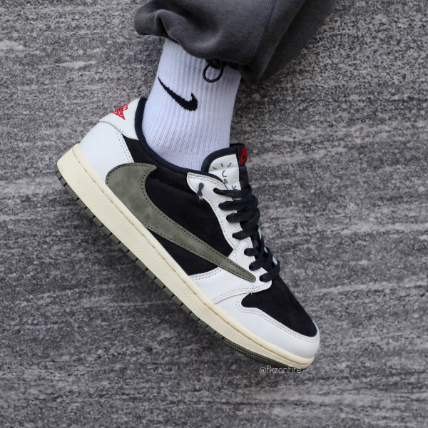 US Warehouse: Travis Scott x Air Jordan 1 Low OG SP WMNS Olive （A1）