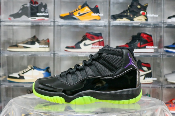 Air Jordan 11 Retro “Black Barely Volt”  2025