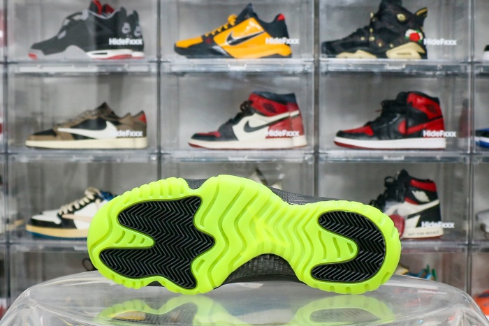 Air Jordan 11 Retro “Black Barely Volt”  2025