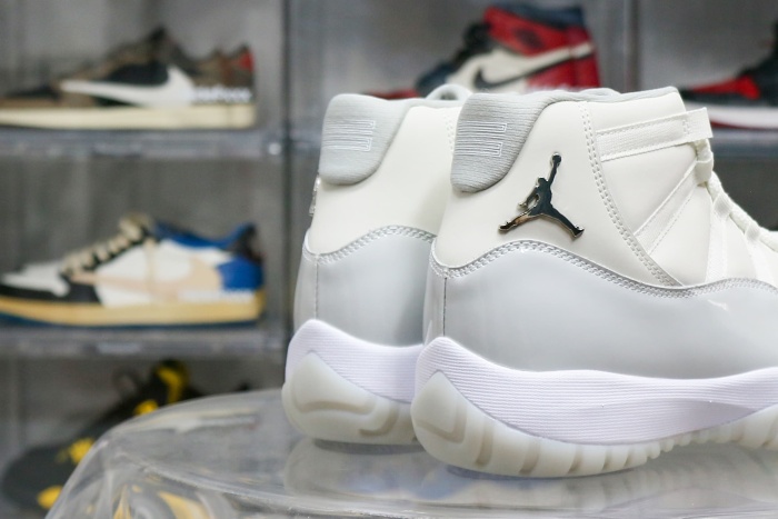 Air Jordan 11 Retro Grand Finale 2025 Sample WMNS
