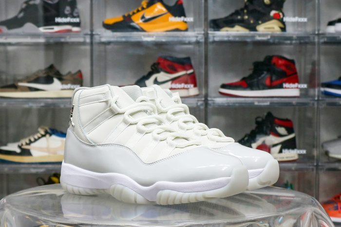 Air Jordan 11 Retro Grand Finale 2025 Sample WMNS