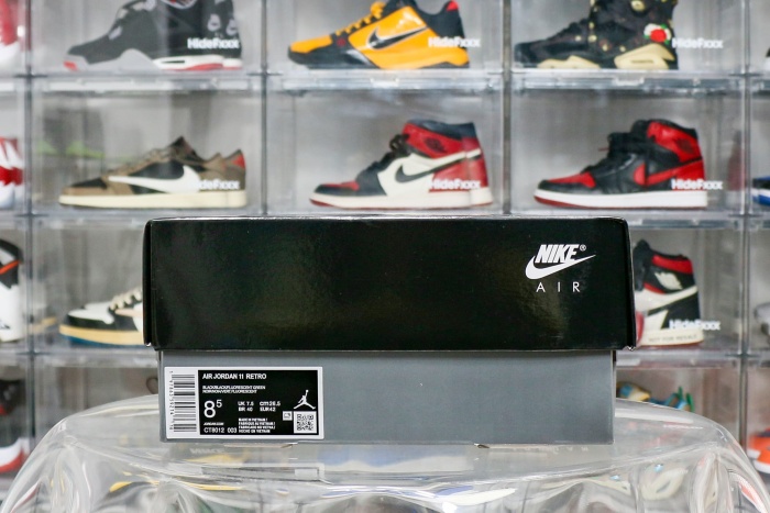 Air Jordan 11 Retro “Black Barely Volt”  2025