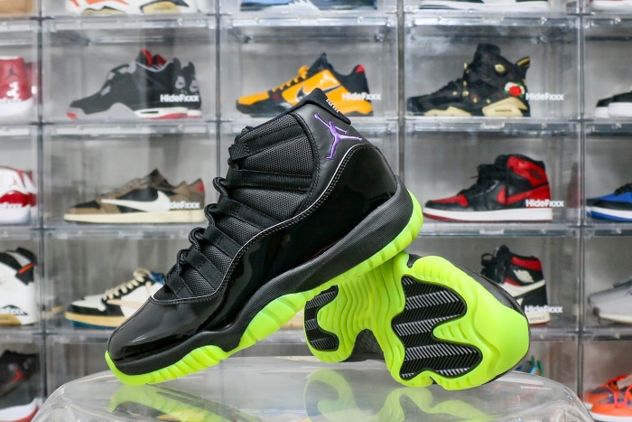 Air Jordan 11 Retro “Black Barely Volt”  2025