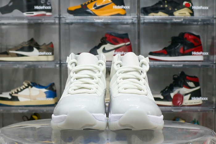 Air Jordan 11 Retro Grand Finale 2025 Sample WMNS