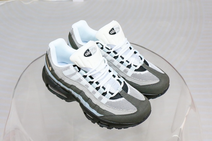 Nike Air Max 95 Jewel Swoosh Grey