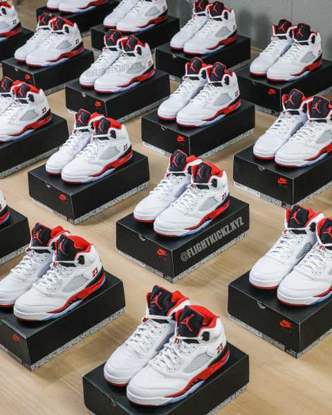 Air Jordan 5 Fire Red Black Tongue 2025 （A1）