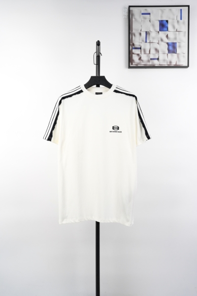 Balanciag@ Unity Sports Icon T-Shirt Oversized in faded black and white Tee