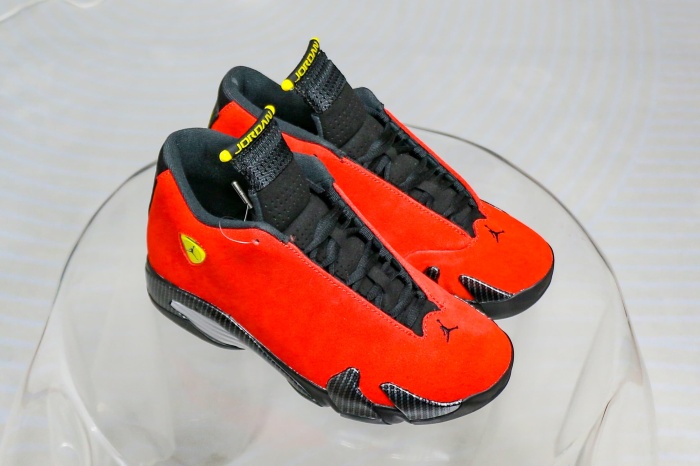 Air Jordan 14 Retro Ferrari 2025 （A1）