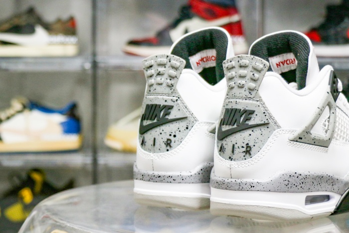 Air Jordan 4 Retro OG 'White Cement' 2025 (Ln5 A1)