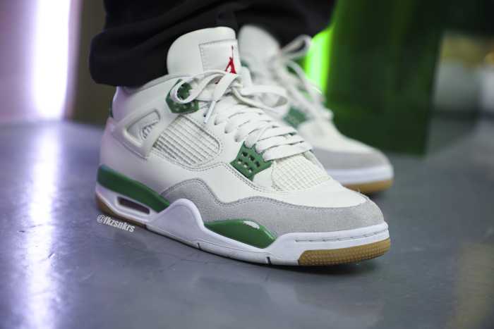 US Warehouse: Nike SB x Air Jordan 4 “Pine Green” 2023 ( A1)