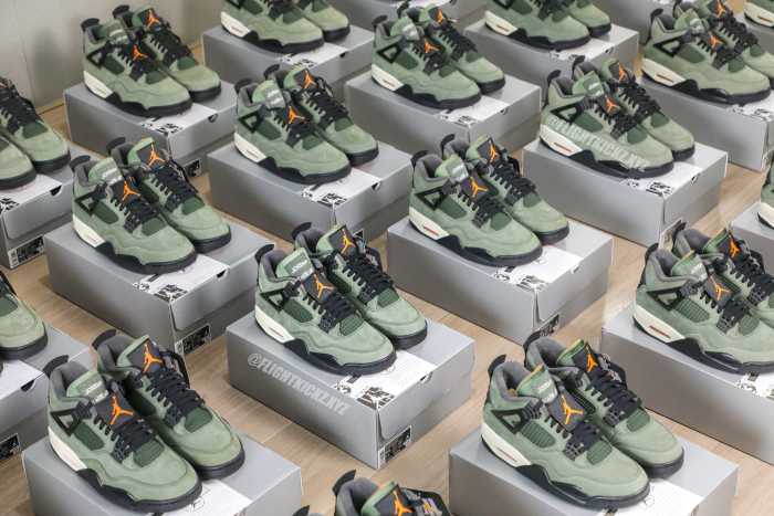 US Warehouse: Jordan 4 Retro OG SP Undefeated 2025 (A1 )