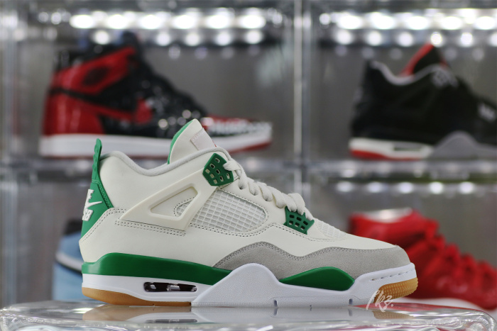 US Warehouse: Nike SB x Air Jordan 4 “Pine Green” 2023 ( A1)