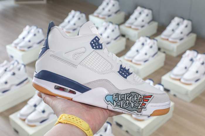 US Warehouse: Nike SB x Air Jordan 4 “Navy Blue” 2025 (A1)