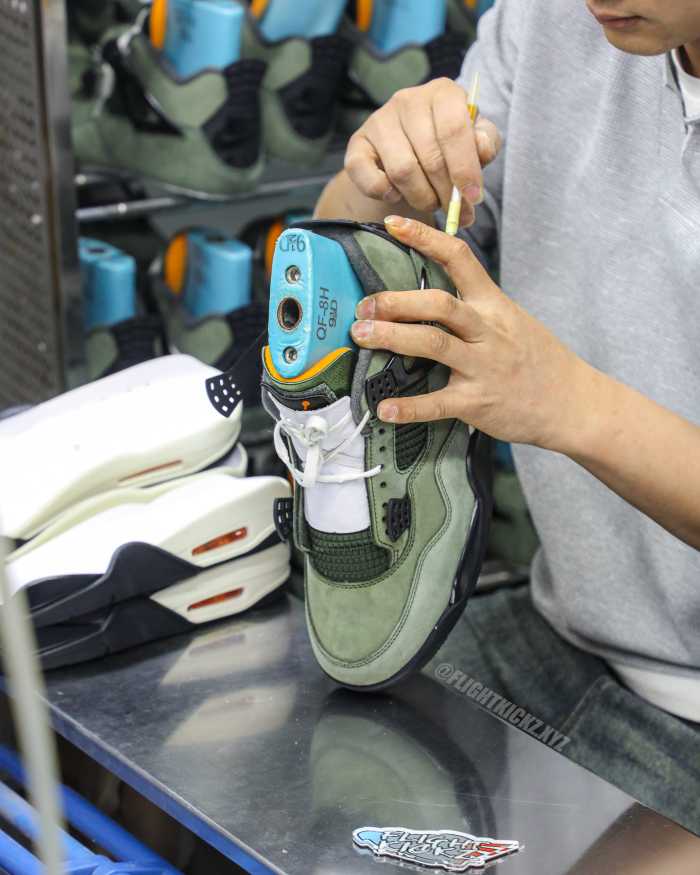 US Warehouse: Jordan 4 Retro OG SP Undefeated 2025 (A1 )