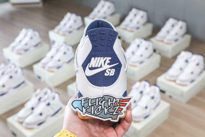 US Warehouse: Nike SB x Air Jordan 4 “Navy Blue” 2025 (A1)