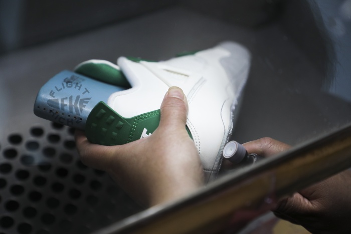 US Warehouse: Nike SB x Air Jordan 4 “Pine Green” 2023 ( A1)