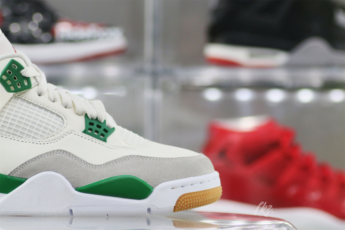 US Warehouse: Nike SB x Air Jordan 4 “Pine Green” 2023 ( A1)