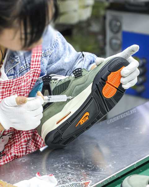 US Warehouse: Jordan 4 Retro OG SP Undefeated 2025 (A1 )
