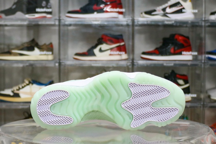 Jordan 11 Retro Low  Igloo  WMNS 2025