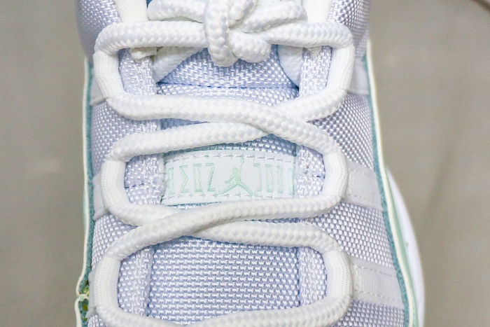 Jordan 11 Retro Low  Igloo  WMNS 2025