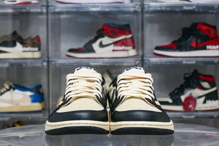 Travis Scott x Air Jordan 1 Retro Low OG Pale Vanilla  Custom
