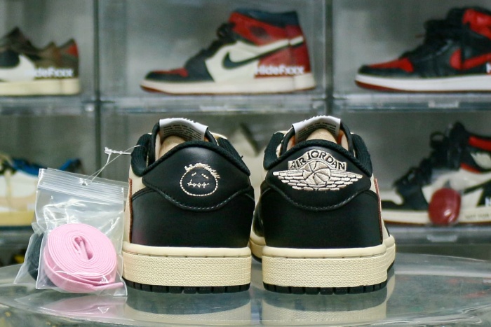 Travis Scott x Air Jordan 1 Retro Low OG Pale Vanilla  Custom