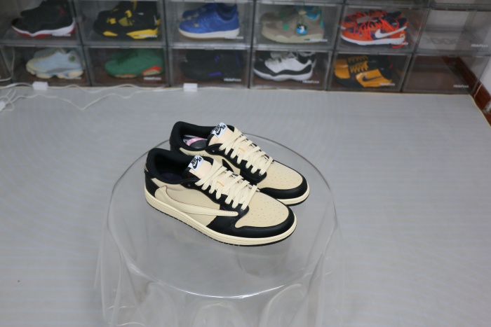 Travis Scott x Air Jordan 1 Retro Low OG Pale Vanilla  Custom