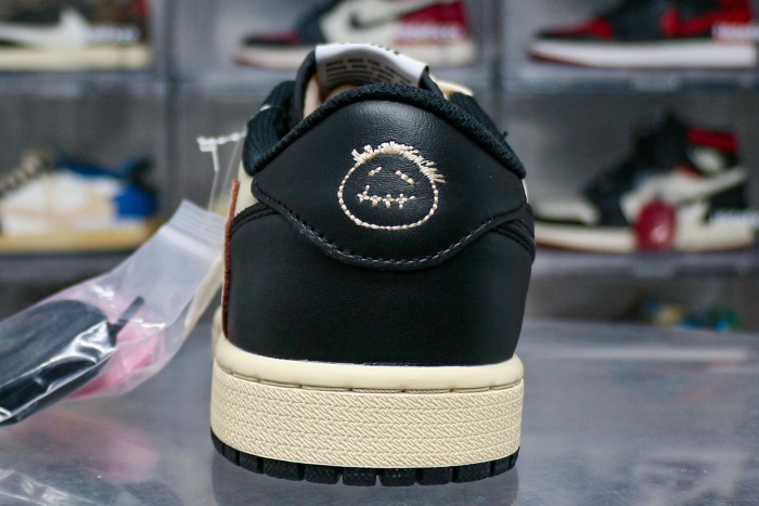 Travis Scott x Air Jordan 1 Retro Low OG Pale Vanilla  Custom