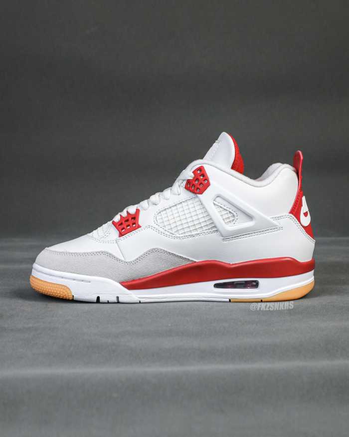 Nike SB x Air Jordan 4  Varsity Red  is a Family & Friends (LN5 A1 Batch)