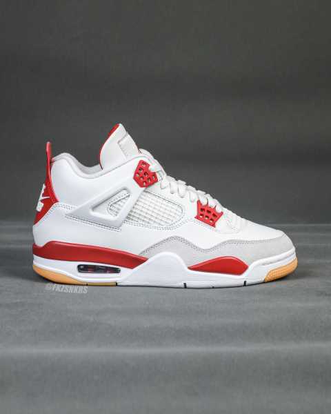 Nike SB x Air Jordan 4  Varsity Red  is a Family & Friends （A1）