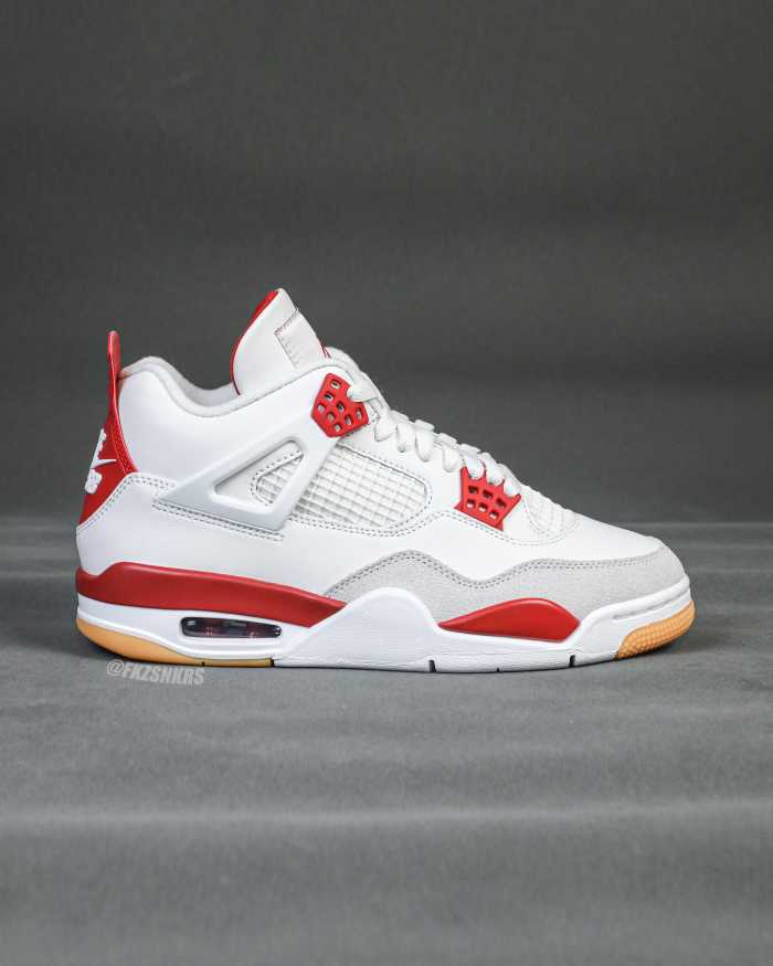 Nike SB x Air Jordan 4  Varsity Red  is a Family & Friends (LN5 A1 Batch)