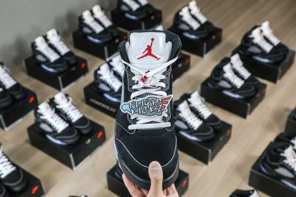 US Warehouse:Air Jordan 5 Retro OG 'Metallic Reimagined'  2025 (A1)